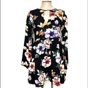 FOREVER 21 black floral long sleeve dress